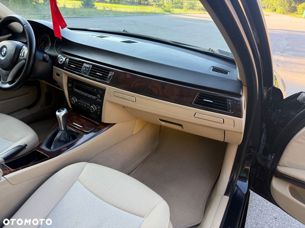 BMW Seria 3 - 18