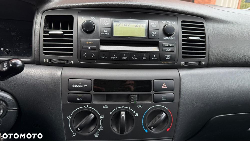 Toyota Corolla 1.4 VVT-i Terra Polaris - 11