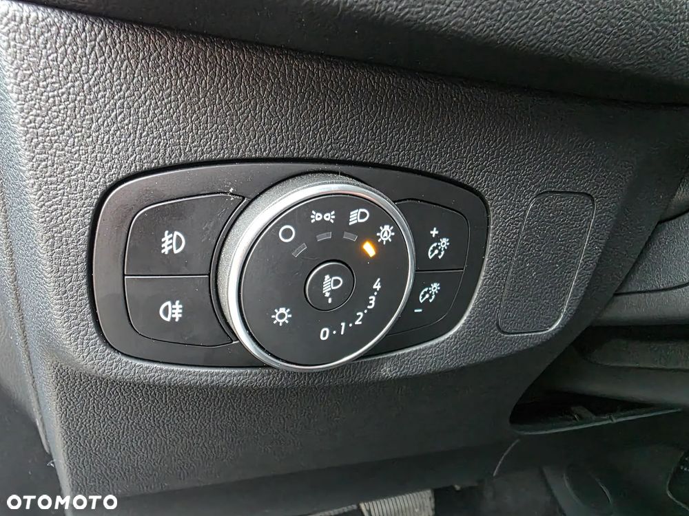 Ford Focus 1.0 EcoBoost mHEV Active Design - 25