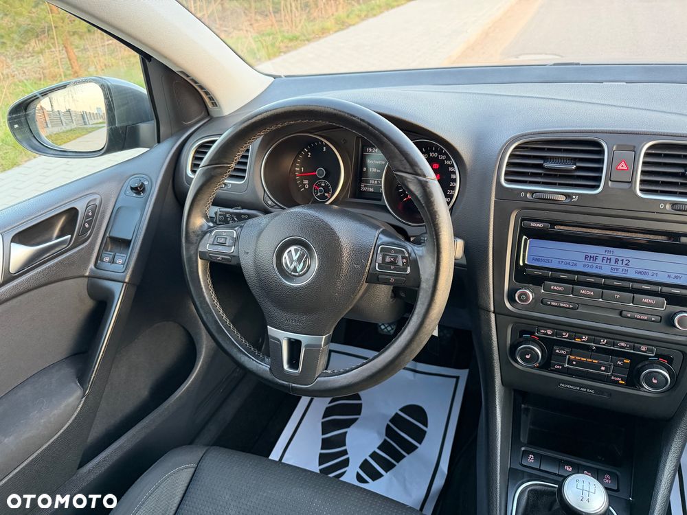 Volkswagen Golf 1.6 TDI DPF BlueMotion Technology Team - 28