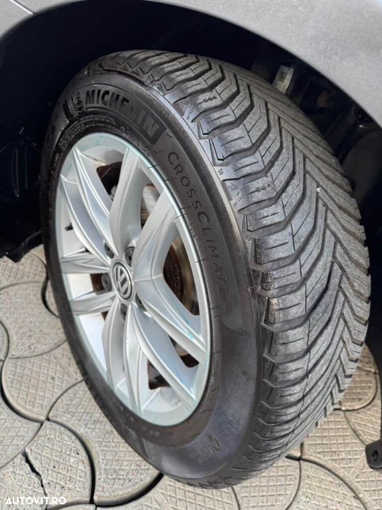 Volkswagen Golf - 18