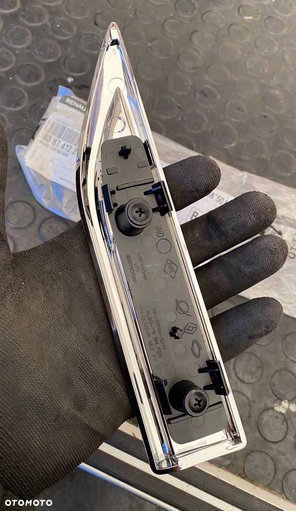 RENAULT TALISMAN NOWA ! ORYGINALNA ! LISTWA DEKOR EMBLEMAT OSŁONA NAKŁADKA ZAŚLEPKA MASKOWNICA BŁOTNIKA PRZEDNIEGO PRAWEGO PRAWA NA BŁOTNIK PRZEDNI PRAWY listewka  prawa w błotnik prawy przód - 3