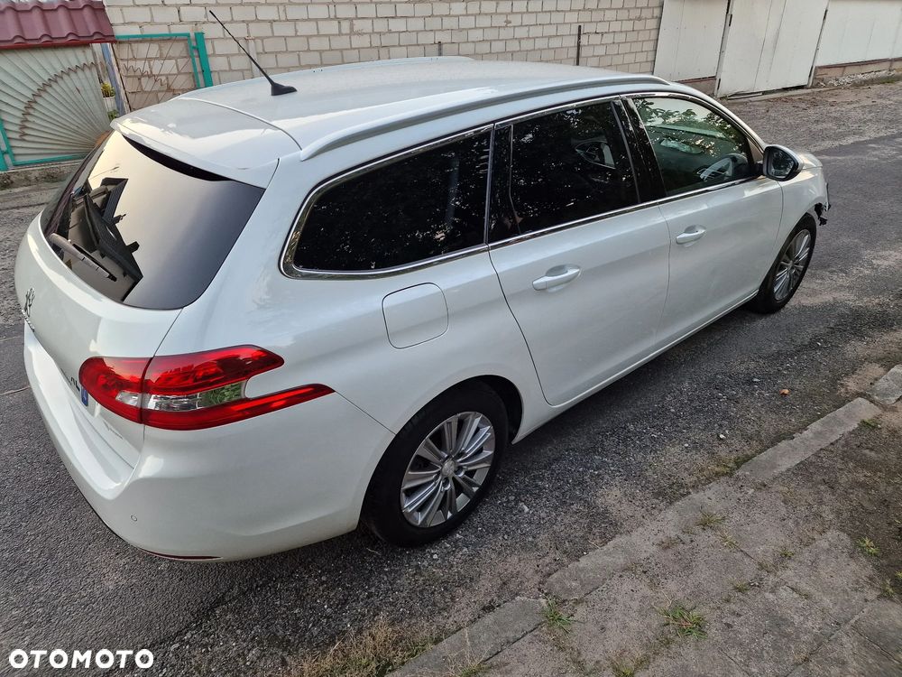 Peugeot 308 PureTech 130 GPF EAT8 Stop & Start Allure Pack - 37