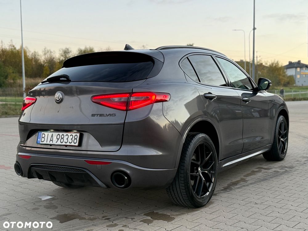 Alfa Romeo Stelvio 2.0 Turbo Veloce TI Q4 - 9
