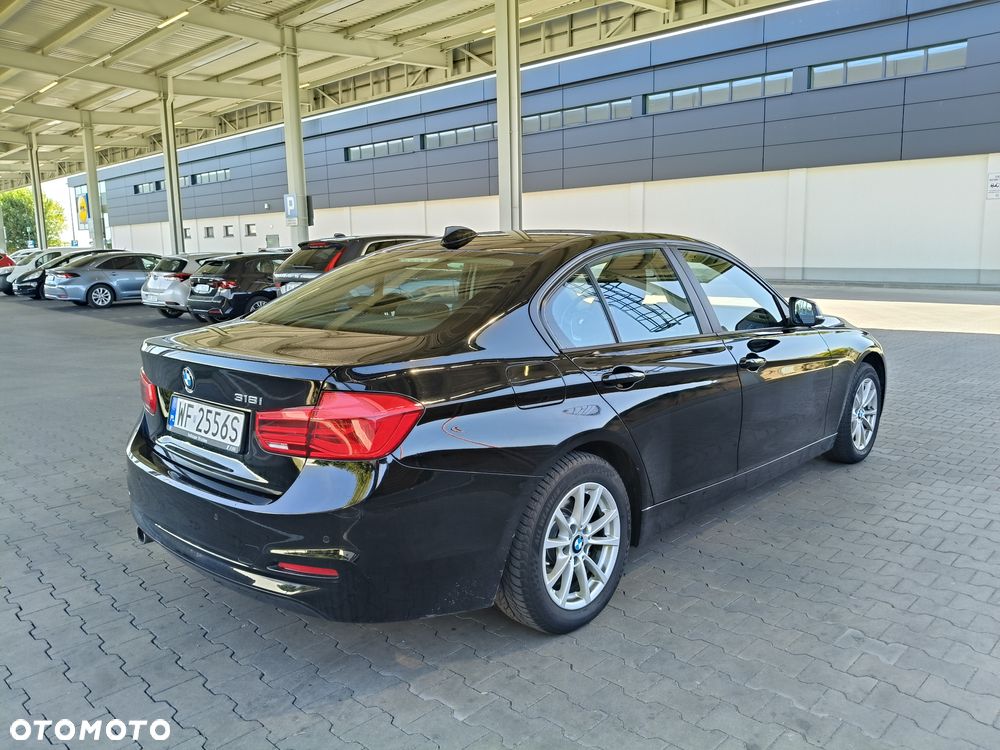 BMW Seria 3 318i - 5