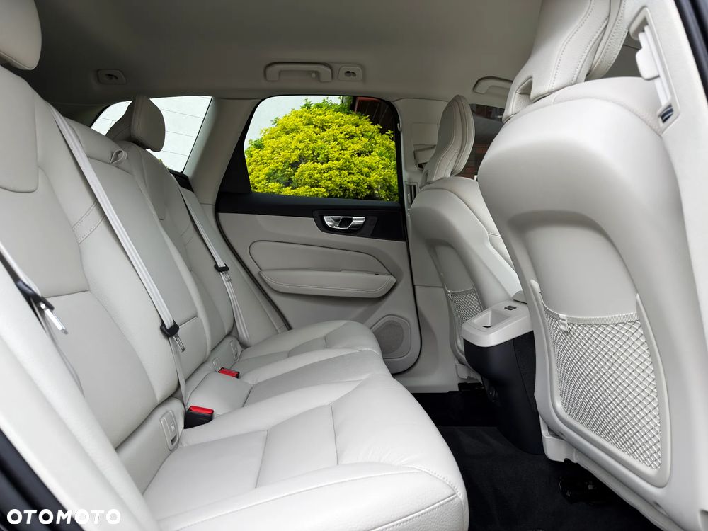 Volvo XC 60 B4 D Geartronic RDesign - 11