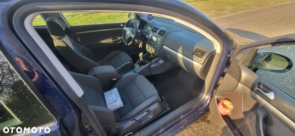 Volkswagen Golf 2.0 FSI Comfortline - 7