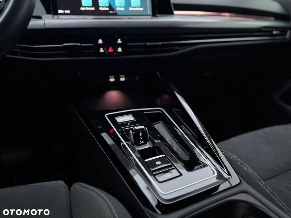 Volkswagen Golf - 14