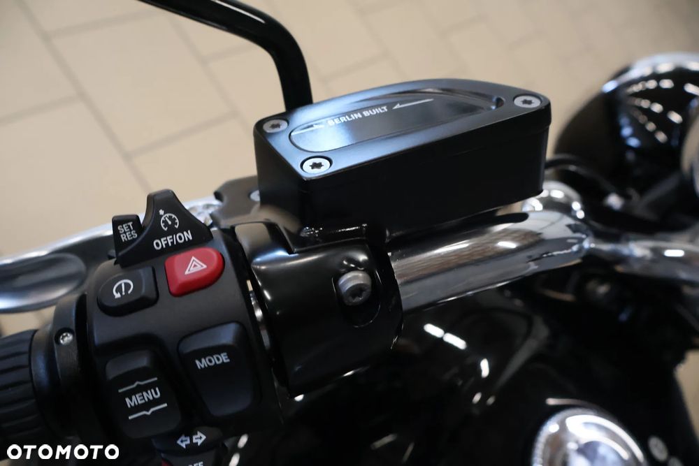 BMW R - 9