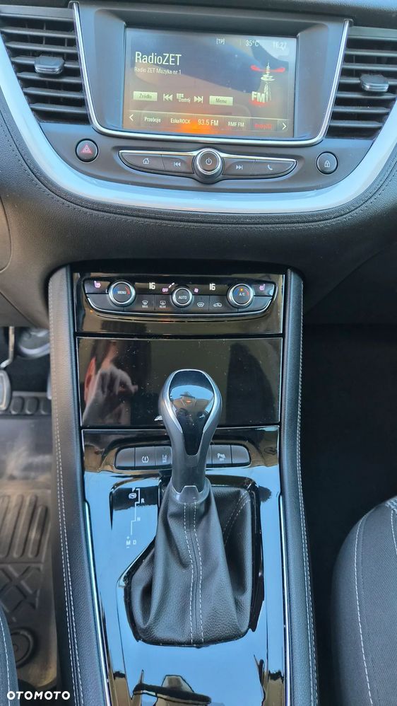 Opel Grandland X 1.2 T GPF Design&Tech S&S - 29