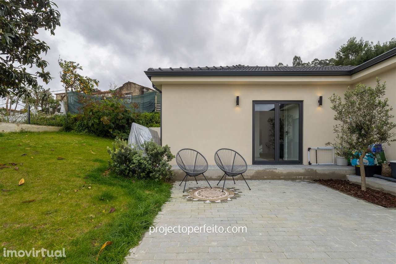 Moradia T3 Venda em Nogueira da Regedoura,Santa Maria da Feira - Grande imagem: 2/26