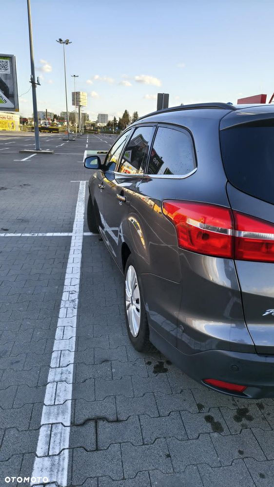 Ford Focus SW 1.5 TDCi SYNC Edition ASS PowerShift - 6