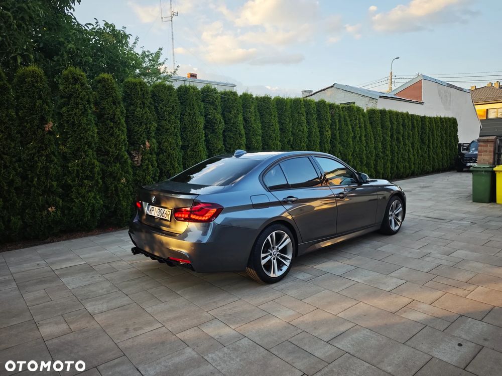 BMW Seria 3 328i M Sport - 36