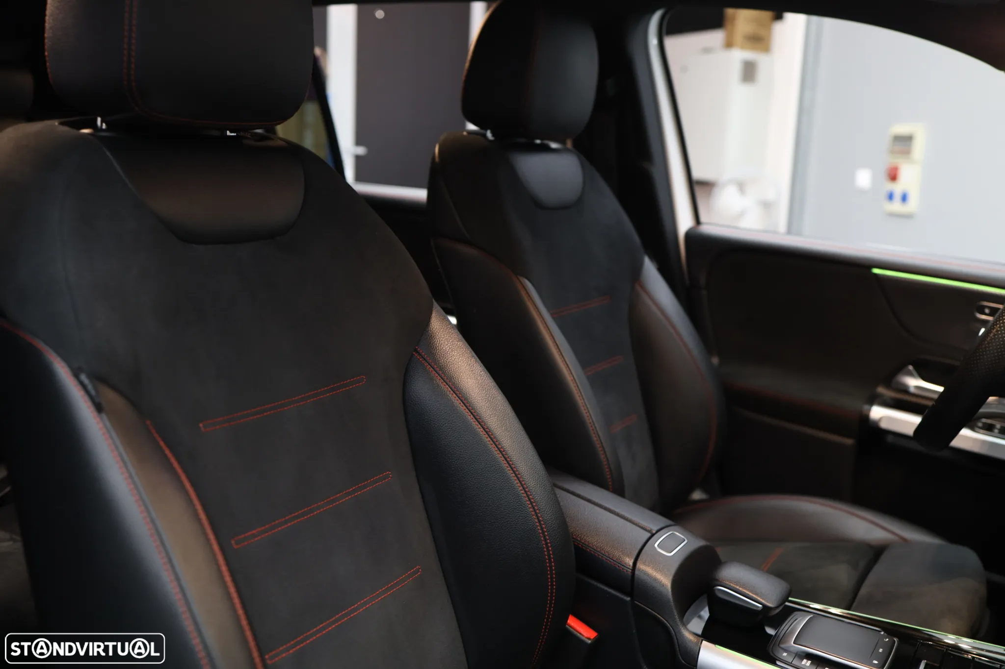 Mercedes-Benz GLB 200 d AMG Line - 42