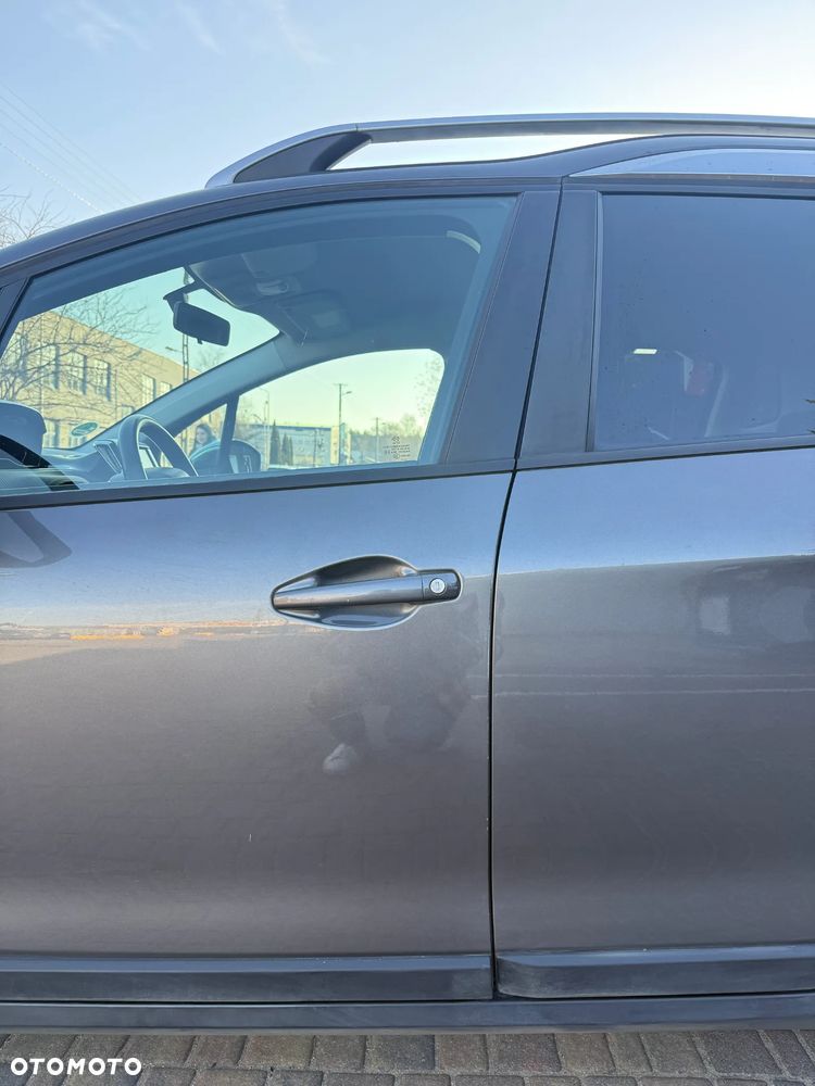 Peugeot 2008 1.2 Pure Tech Style - 12