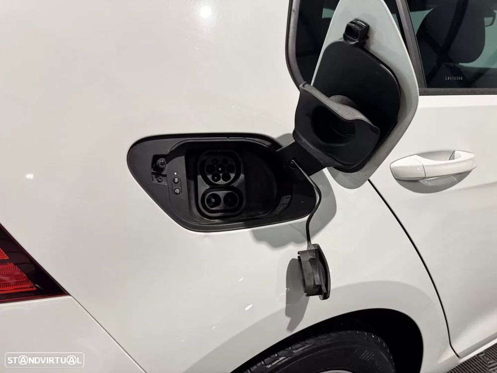 VW e-Golf AC/DC - 12