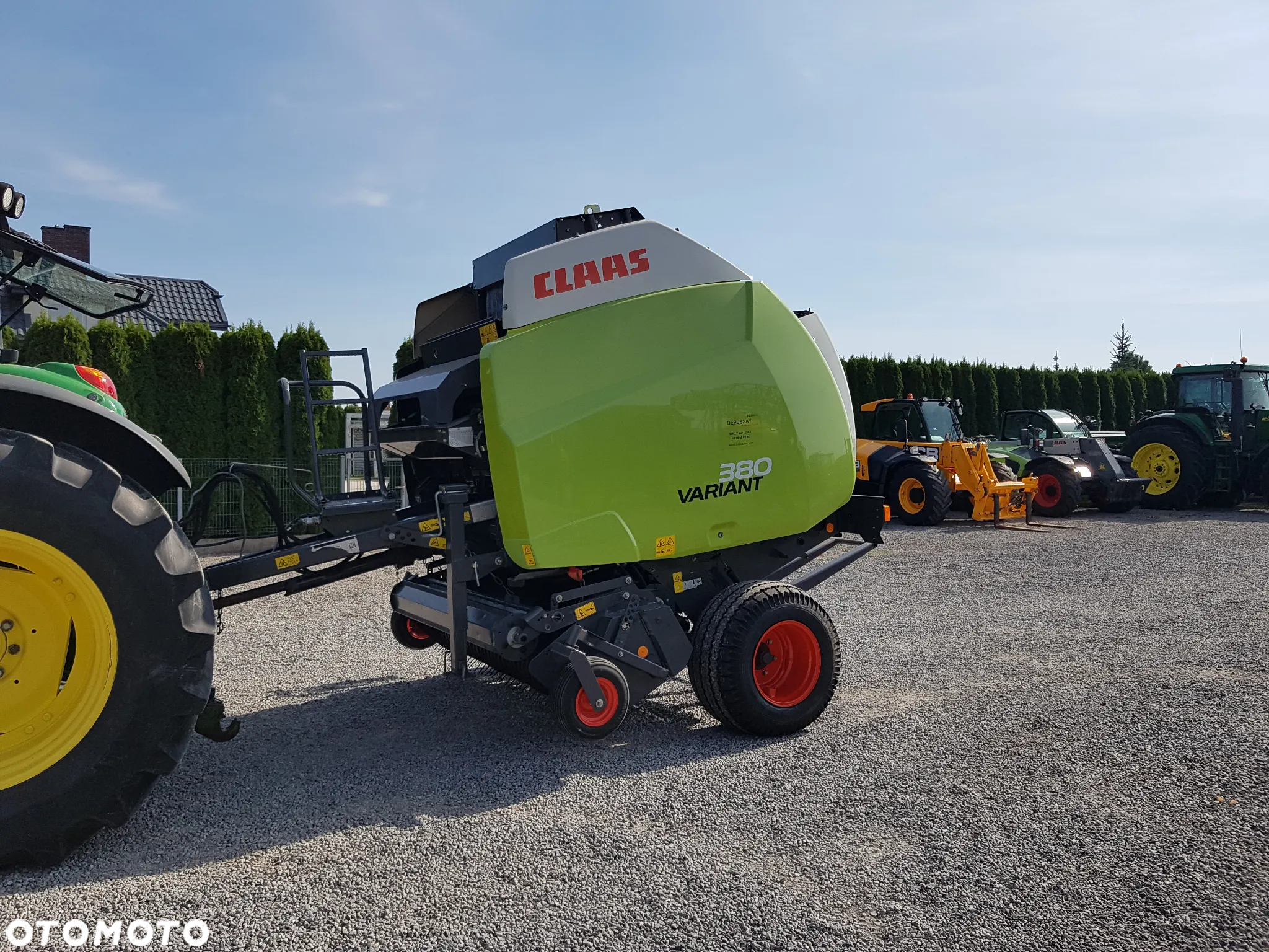 Claas VARIANT 380 - 2