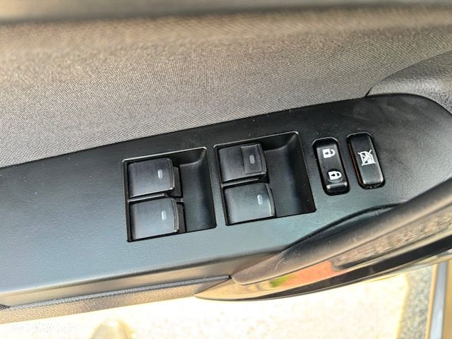 Toyota Auris 1.8 VVT-i Automatik Style Selection - 28