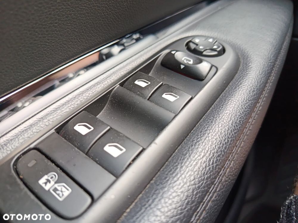 Peugeot 3008 2.0 HDi Premium - 16