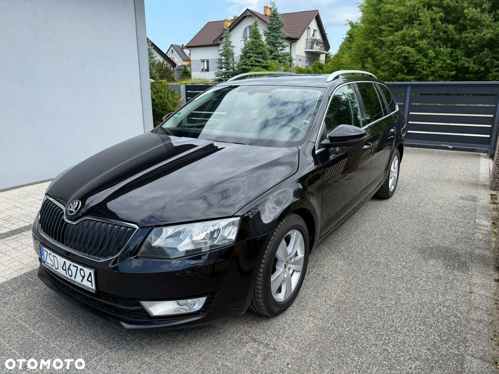 Skoda Octavia 2.0 TDI Elegance DSG - 2