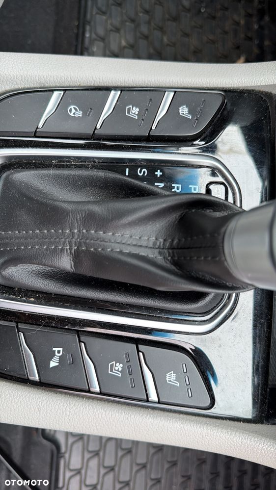 Hyundai IONIQ 1.6 GDI Premium - 25