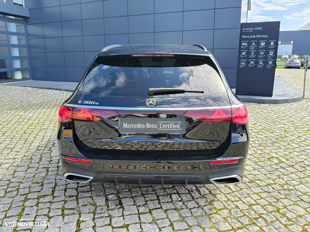 Mercedes-Benz E 300 Standard - 13