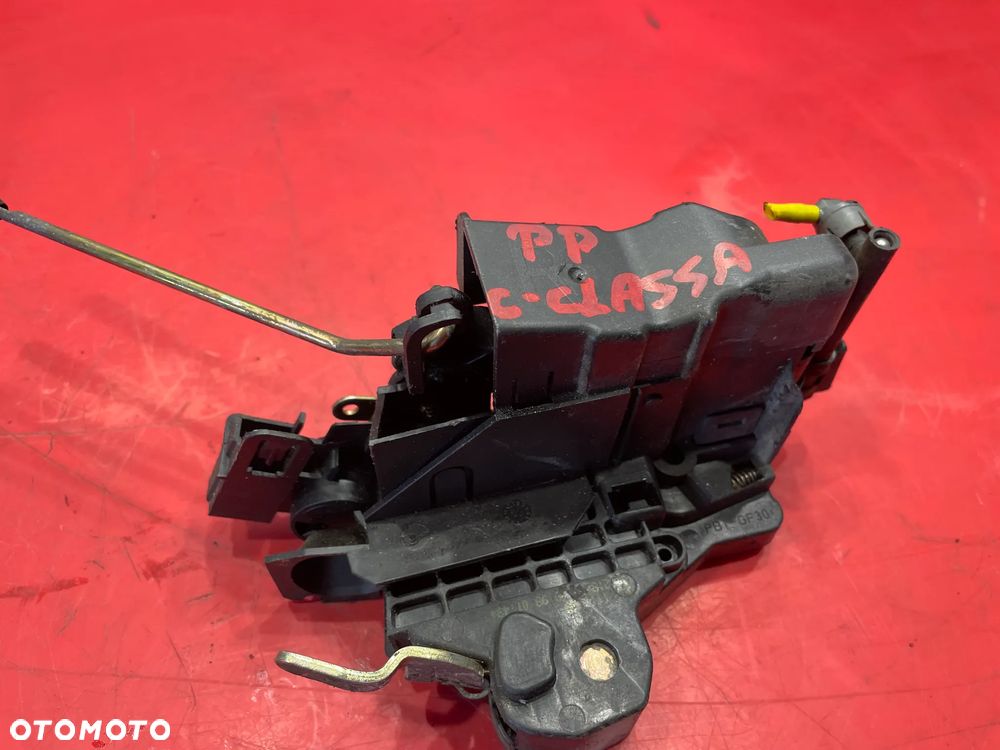 ZAMEK DRZWI PRAWY PRZÓD MERCEDES W202 - 3