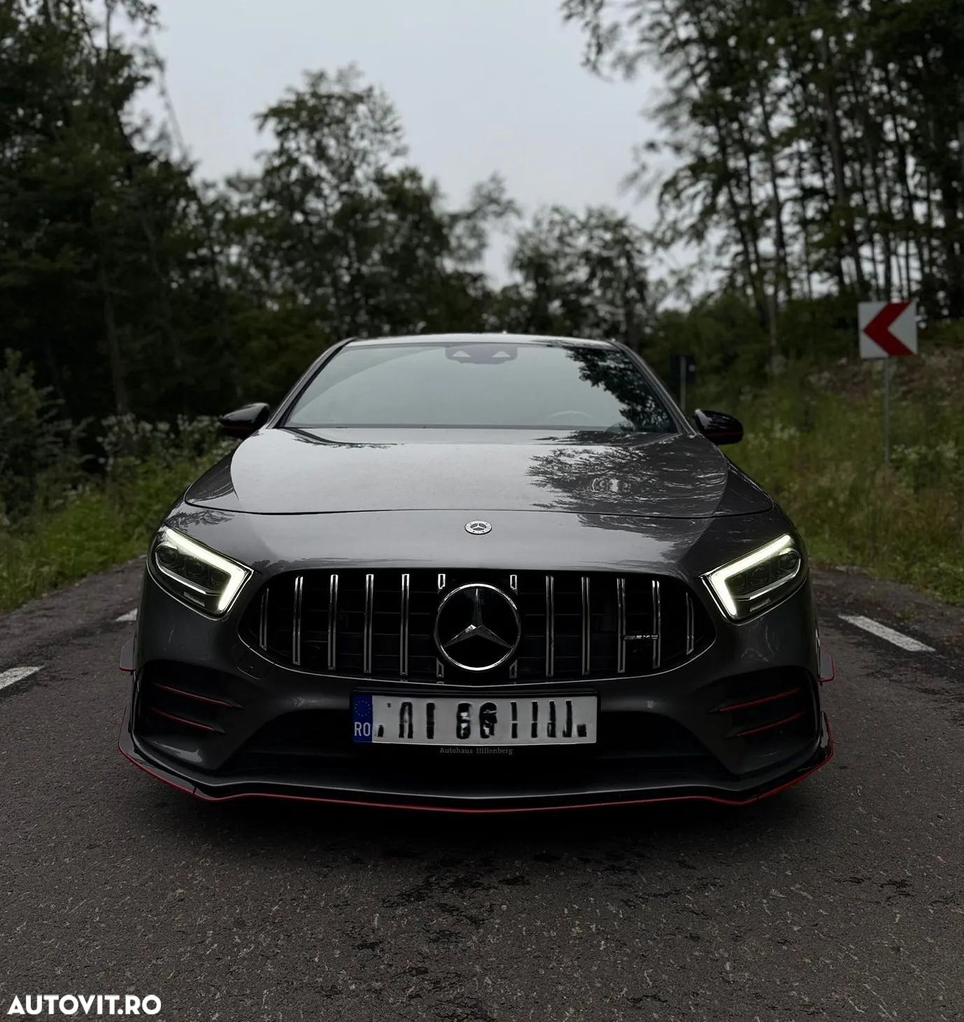 Mercedes-Benz A AMG 35 4Matic AMG Speedshift DCT 7G - 2