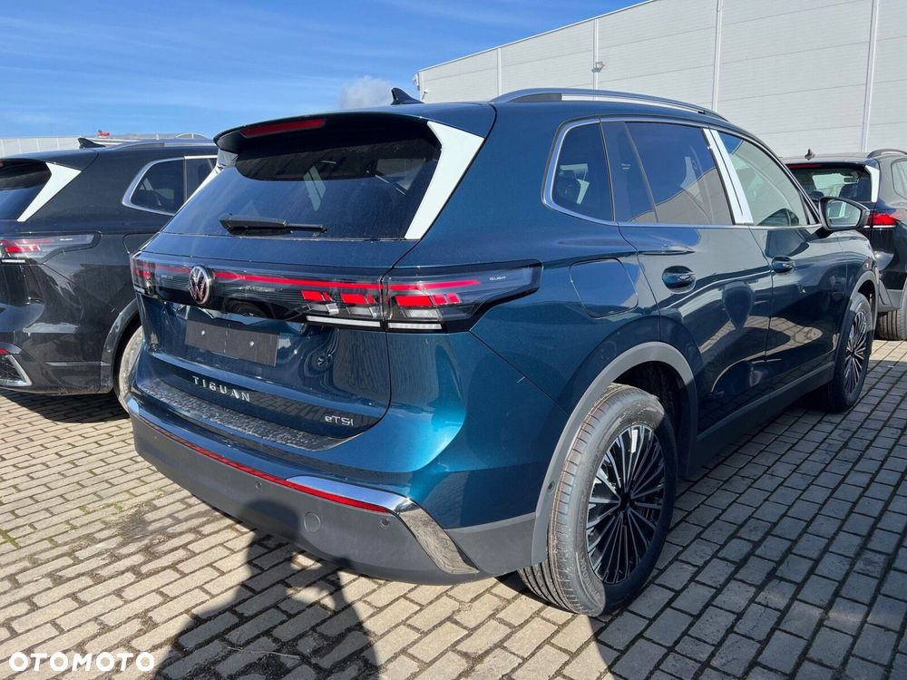 Volkswagen Tiguan - 4