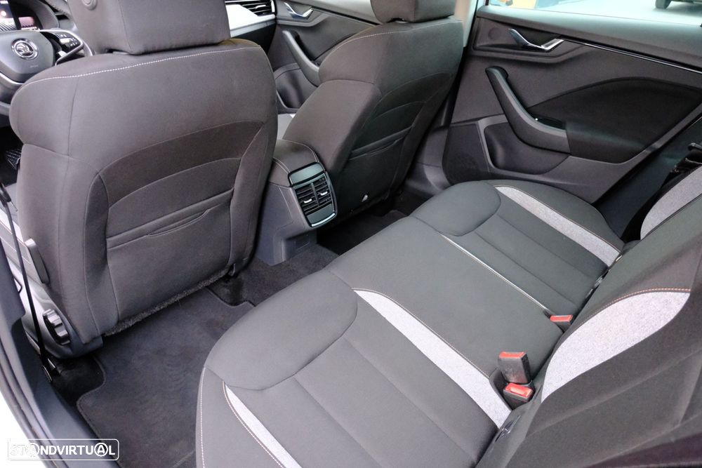 Skoda Kamiq 1.0 TSI Ambition DSG - 10