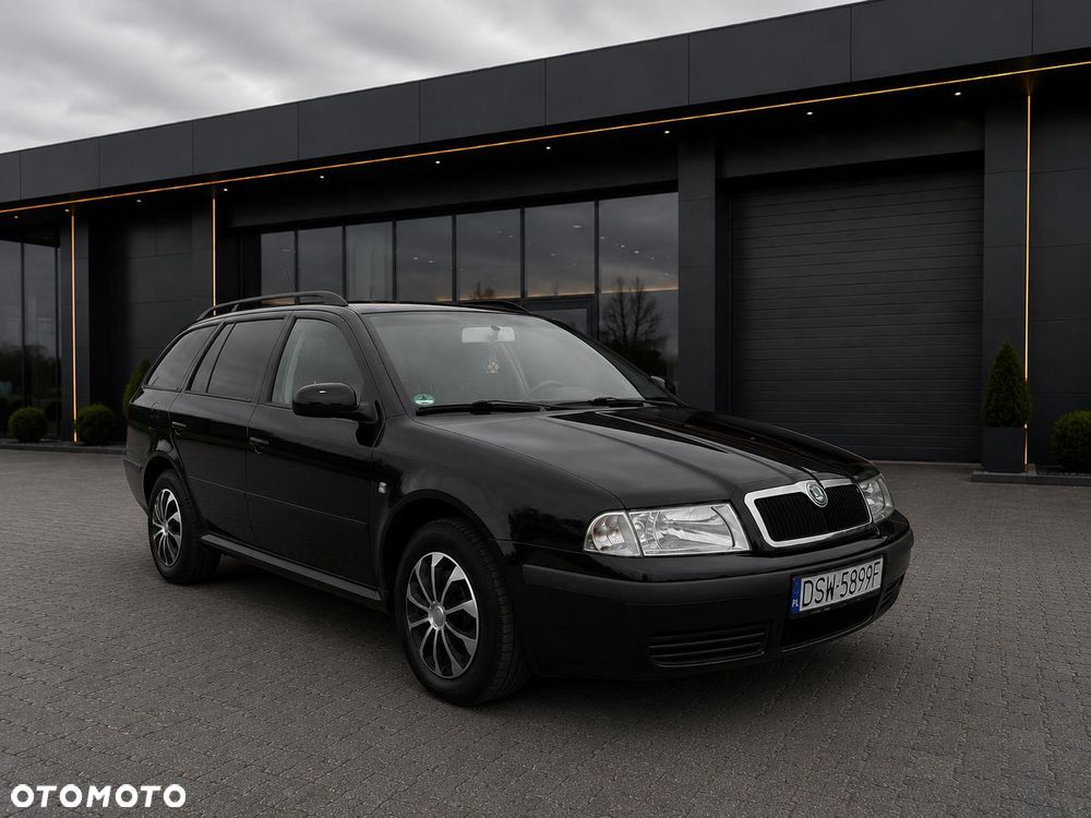 Skoda Octavia 1.6 Tour - 3