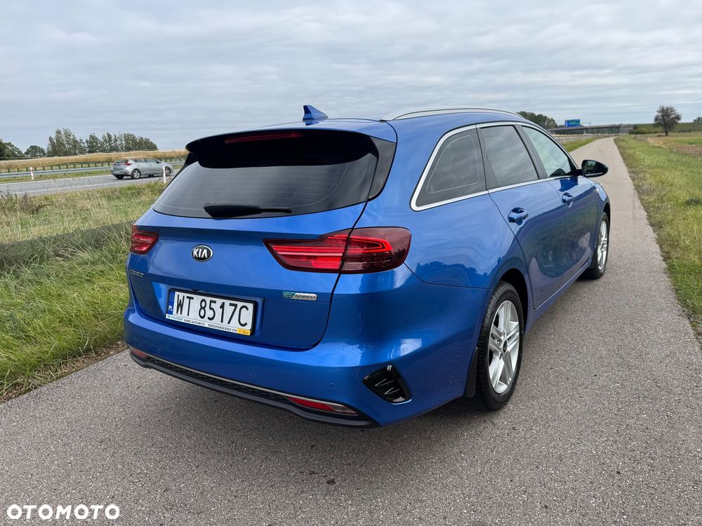 Kia Ceed 1.6 CRDi SCR M - 12