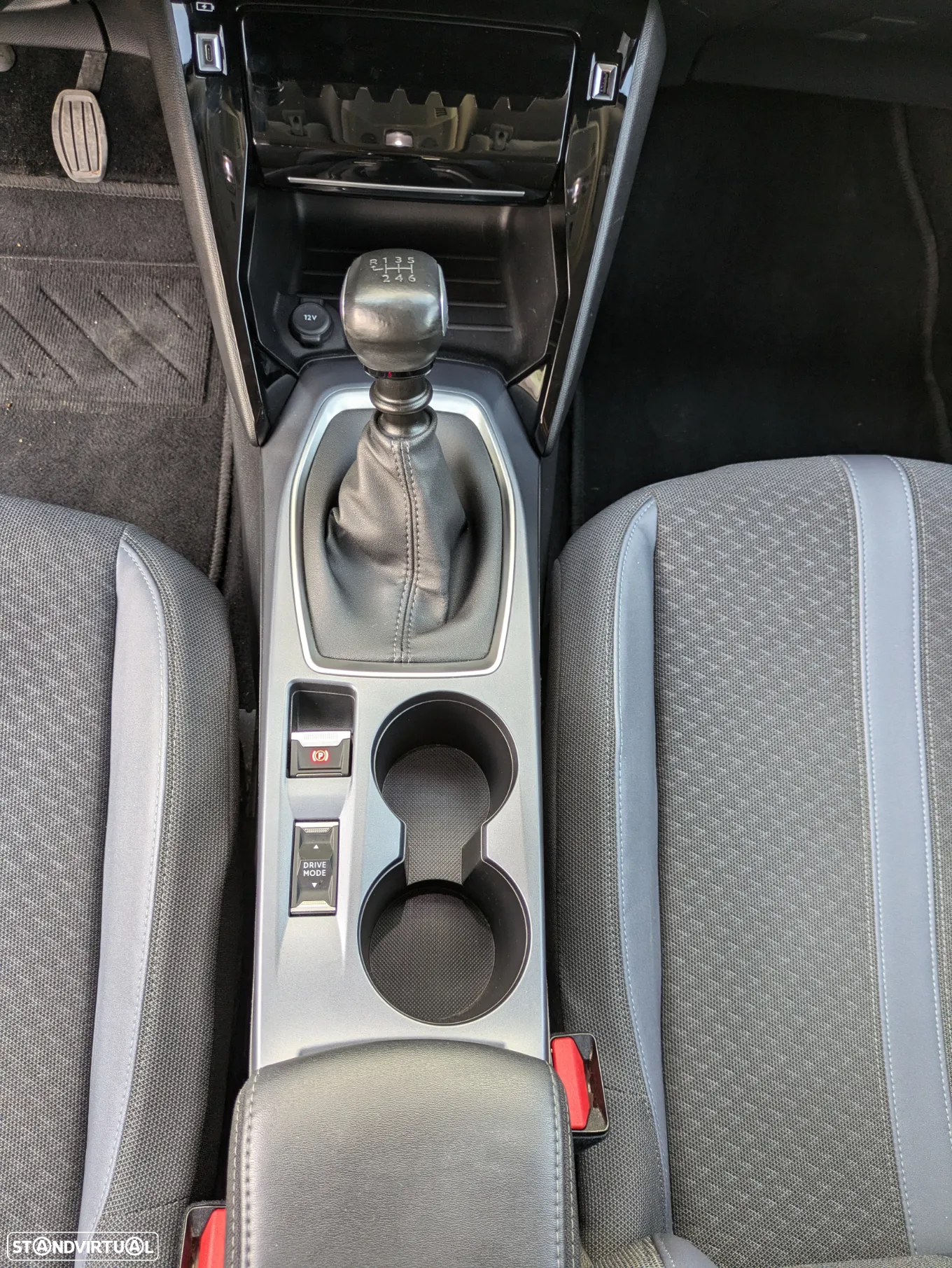 Peugeot 2008 1.2 PureTech Allure - 18