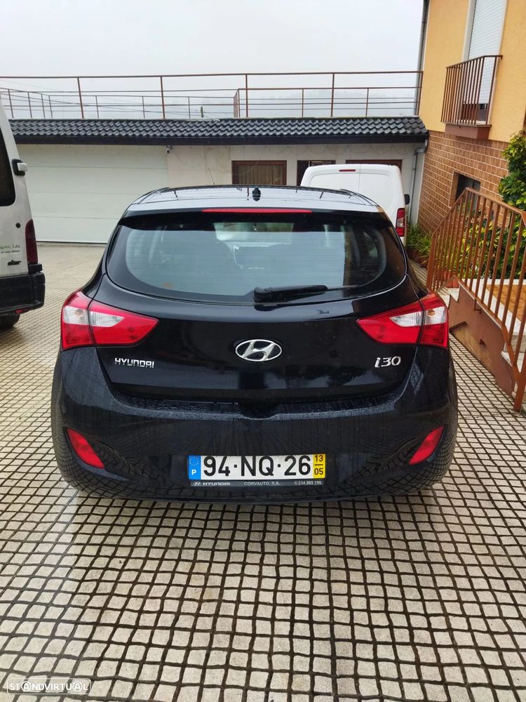 Hyundai i30 1.6 CRDI STyle J17 - 3