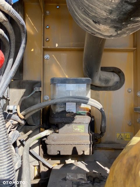 Caterpillar 323 - 11