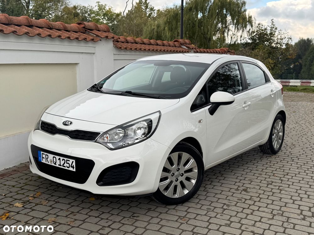 Kia Rio - 8