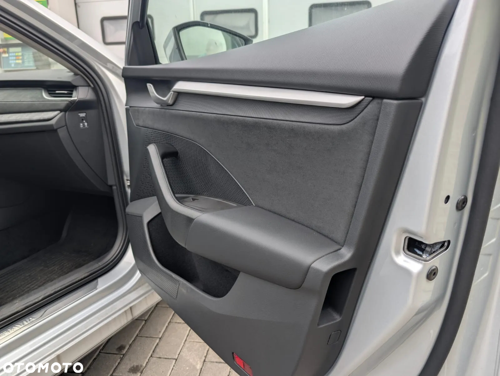 Skoda Octavia 2.0 TDI Selection DSG - 17