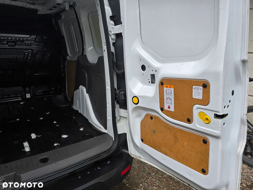 Ford Transit Connect - 14