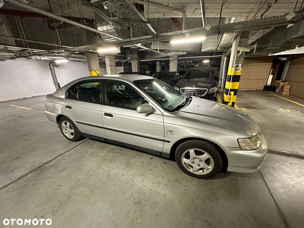 Honda Accord 1.8i LS - 10