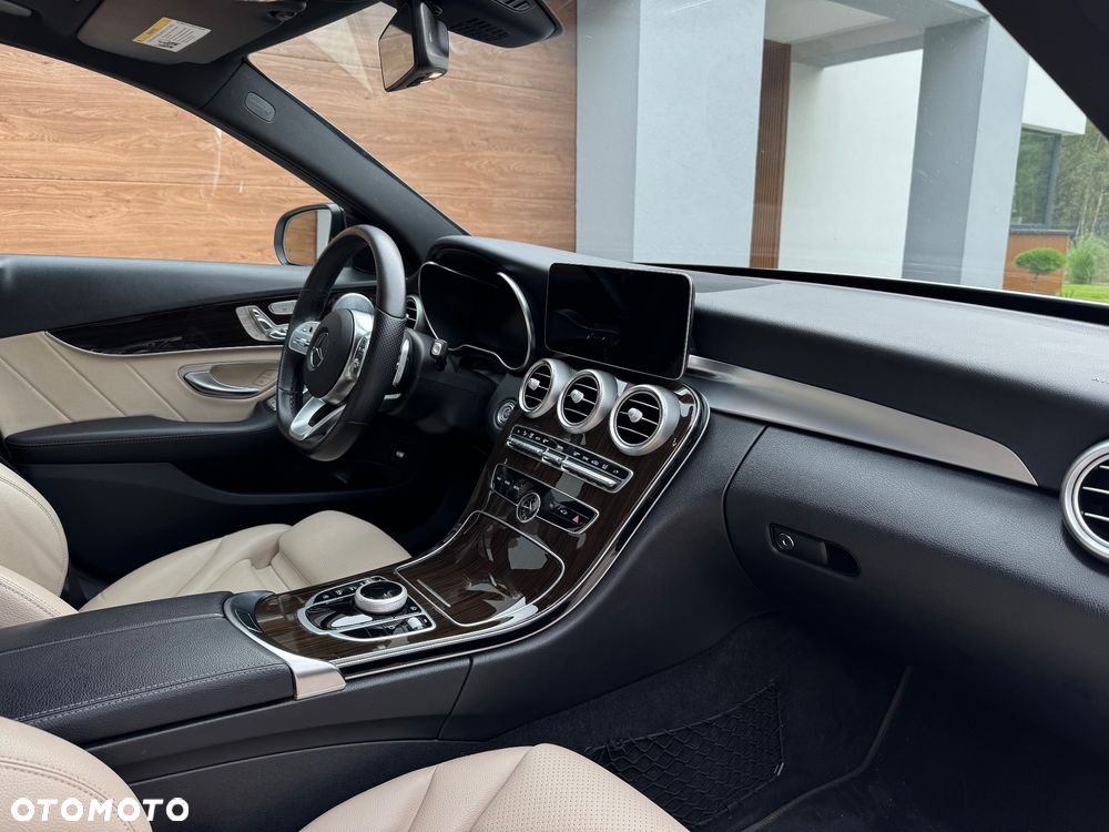 Mercedes-Benz Klasa C 300 4Matic 9G-TRONIC AMG Line - 6