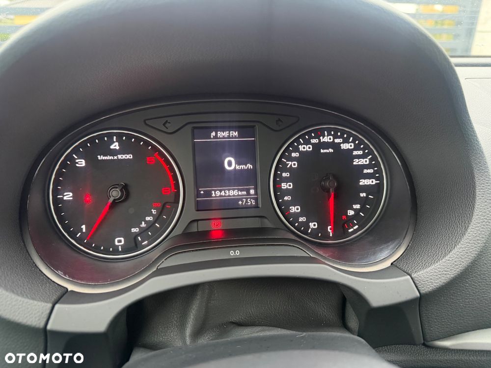 Audi A3 3-drzwiowe 1.6 TDI design - 19
