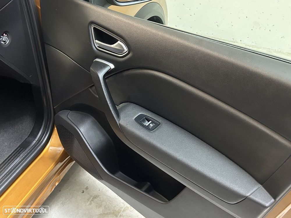 Renault Captur - 29