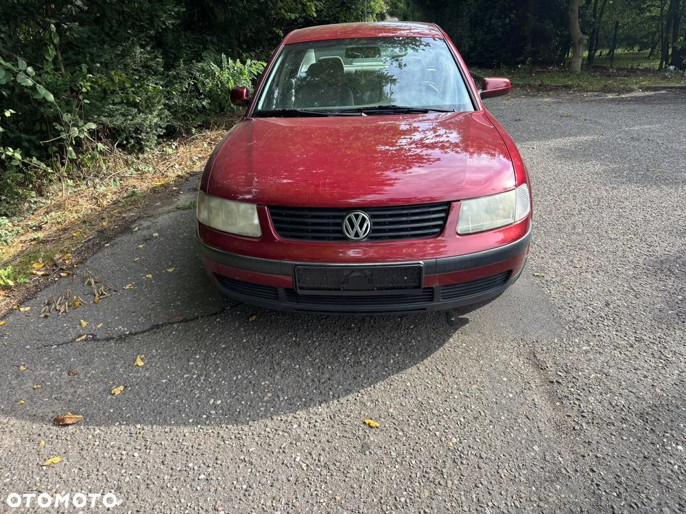 Volkswagen Passat 1.8 Comfortline - 2