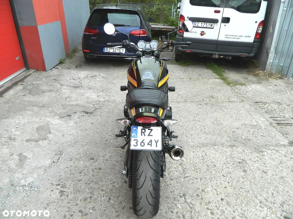 Kawasaki Z 900 RS - 9