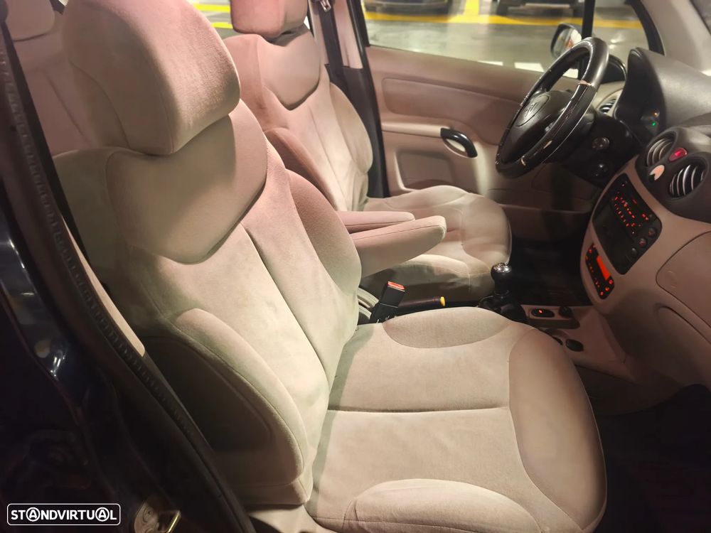 Citroën C3 1.4 HDi 16V Exclusive - 13