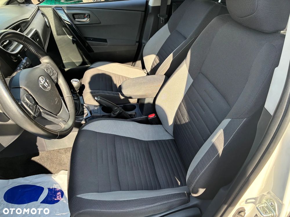 Toyota Auris 1.6 Comfort - 15