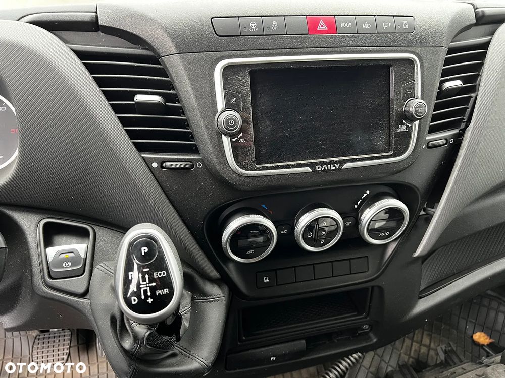 Iveco Daily 35s18 7 osobowy L4H3 - 9