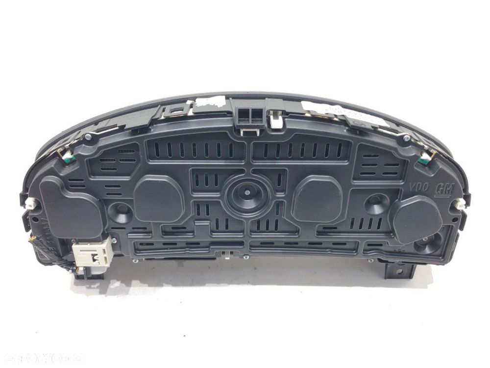 LICZNIK  OPEL VECTRA C GTS (Z02) 2002 - 2009 2.2 DGi (F68) 114 kW [155 KM] benzyna 2003 - 2008 - 3