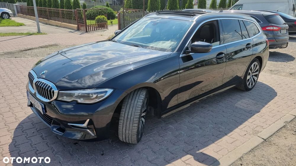 BMW Seria 3 320d Luxury Line Purity sport - 18