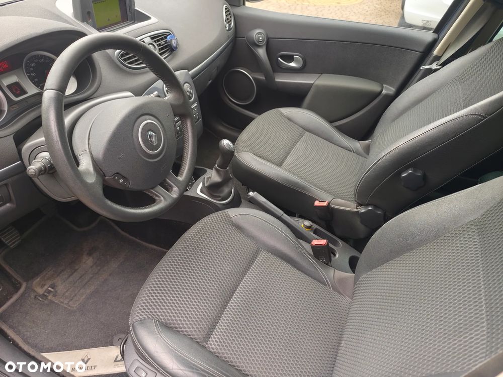 Renault Clio 1.2 16V TCE Luxe - 9